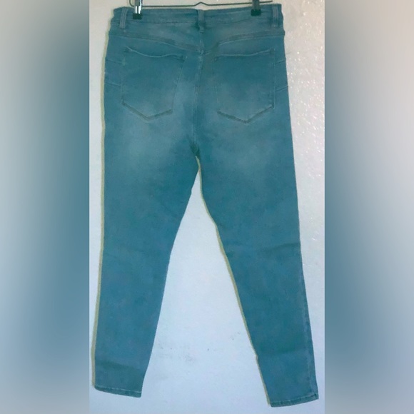 WOMENS JEANS - Picture 2 of 4